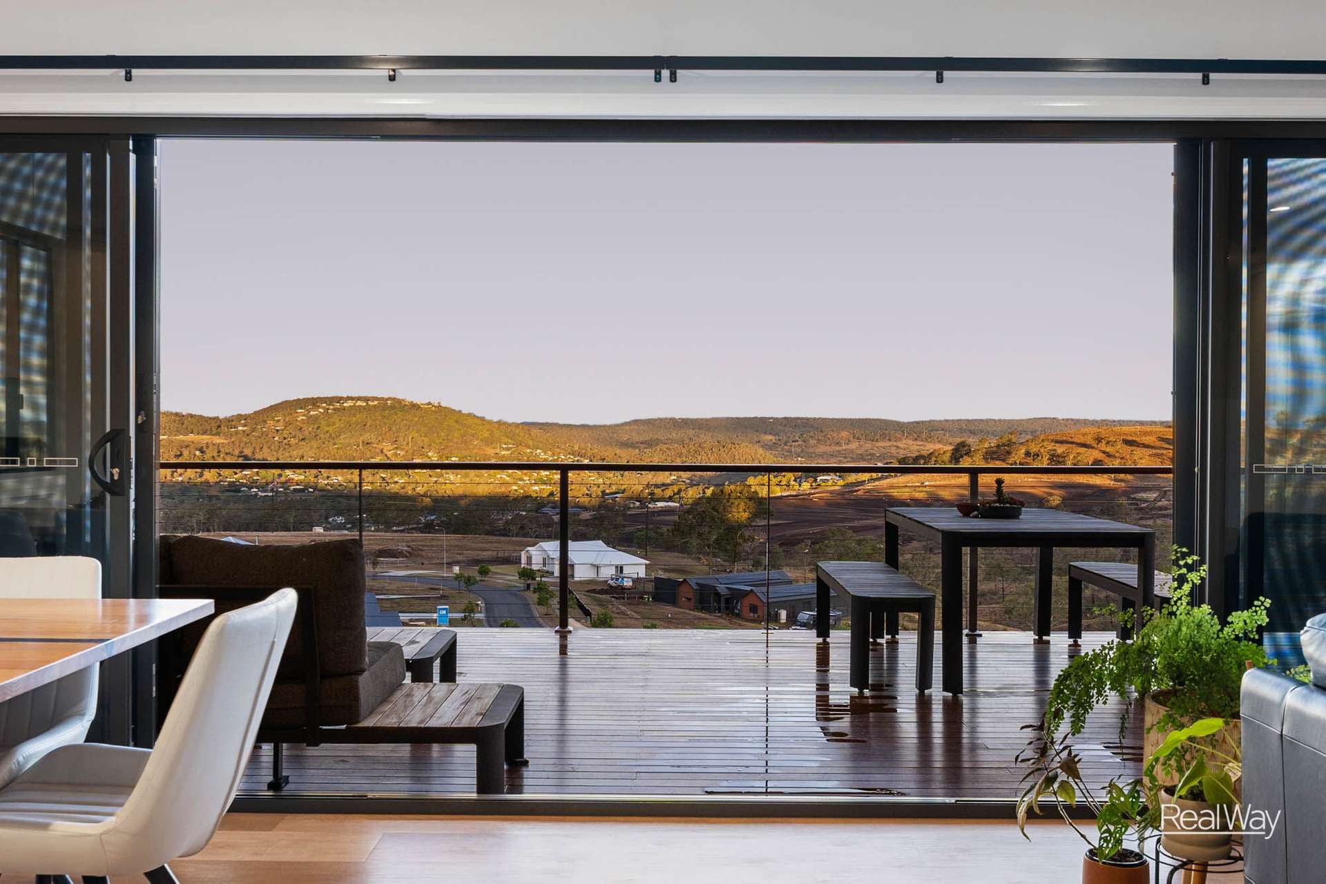 8 Summit Drive, Mount Rascal For Sale by Farmbuy.com - image 8