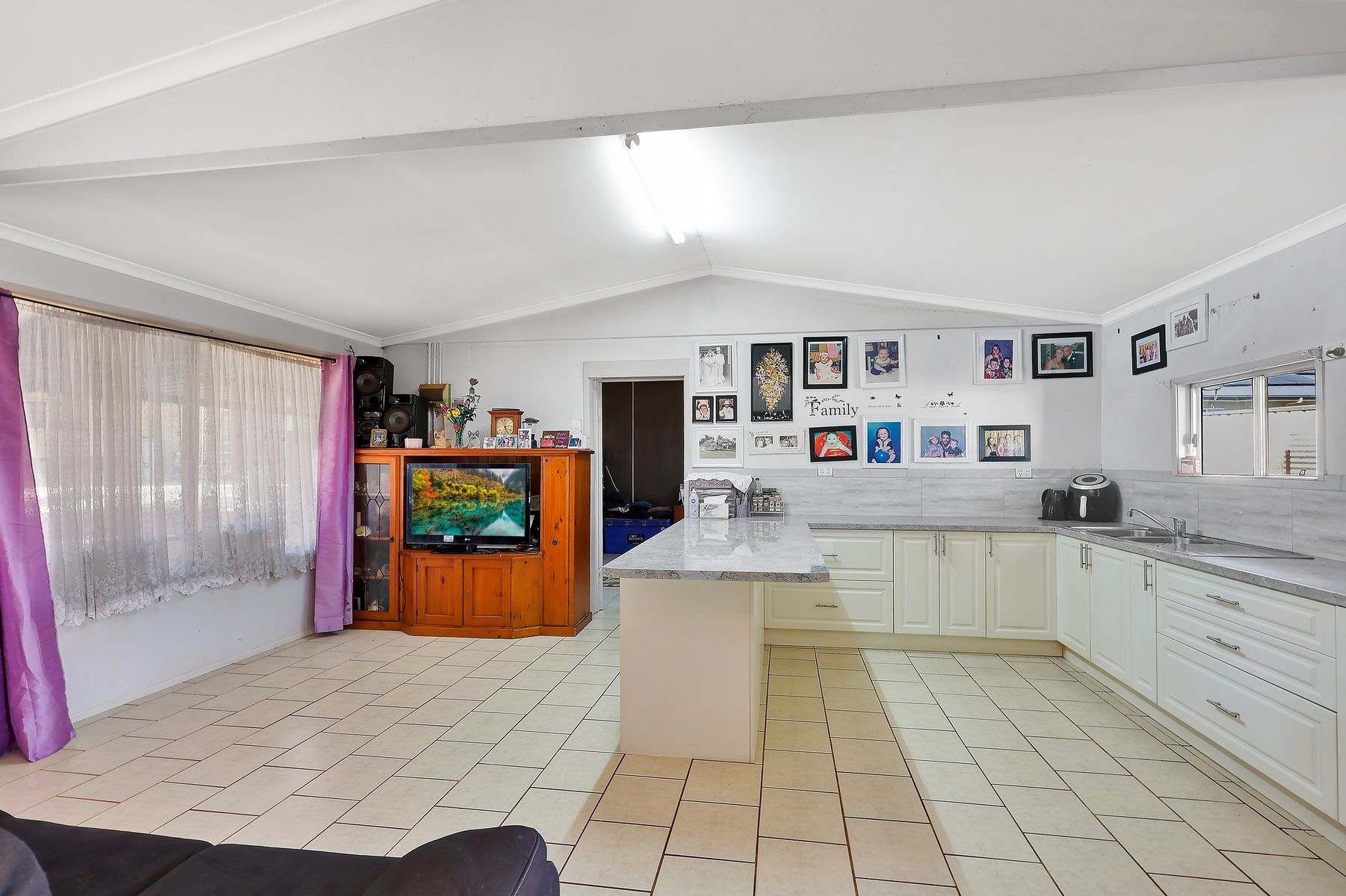 11 Redridge Crescent, Redridge For Sale by Farmbuy.com - image 19